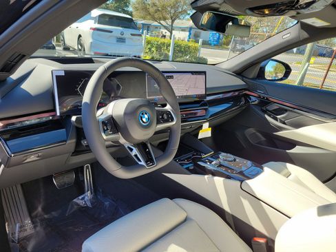 New 2026 BMW 550e xDrive w/ Executive Package image 17