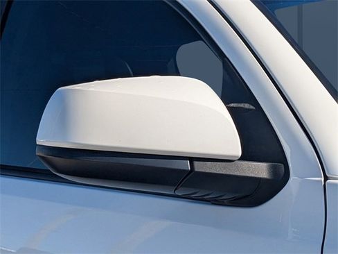 Used 2016 Toyota Tacoma SR image 10