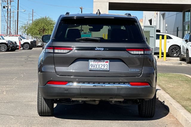 Certified 2023 Jeep Grand Cherokee Laredo RWD image 4