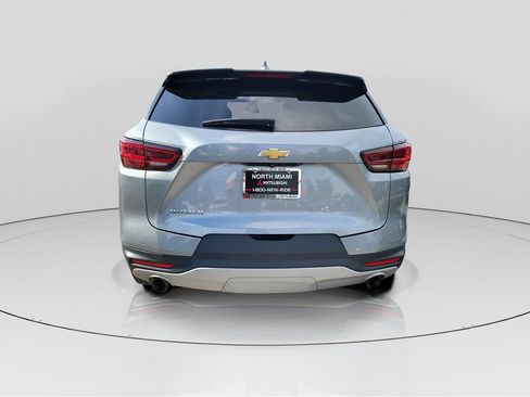 Used 2025 Chevrolet Blazer LT FWD image 6