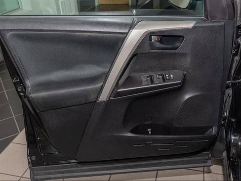 Used 2018 Toyota RAV4 LE w/ All Weather Liner Package AWD/4WD image 9