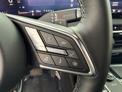 Used 2025 Buick Enclave Preferred image 22