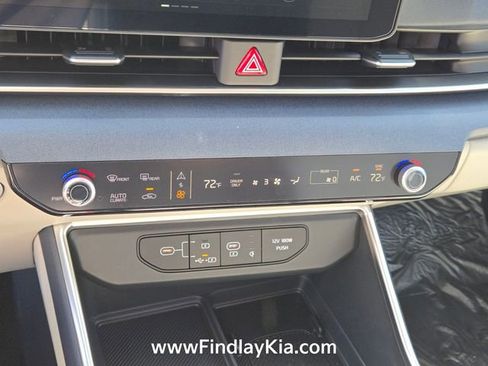 New 2026 Kia Carnival EX image 19