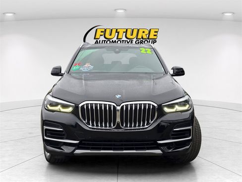 Used 2022 BMW X5 xDrive40i w/ Parking Assistance Package image 2