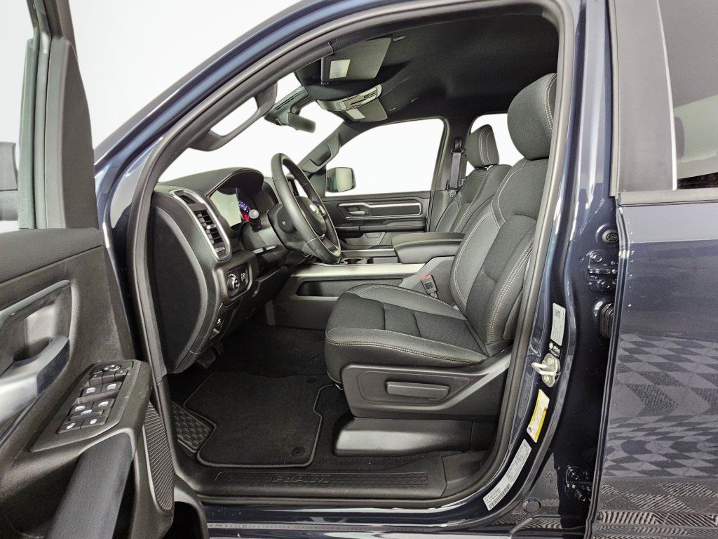 New 2026 RAM 1500 Big Horn AWD/4WD image 19
