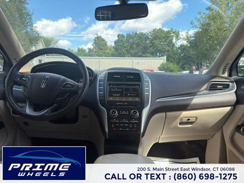 Used 2018 Lincoln MKC Premiere FWD image 19