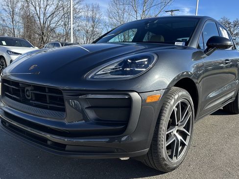 Used 2024 Porsche Macan image 5
