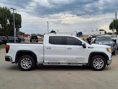 Used 2021 GMC Sierra 1500 SLT RWD image 2