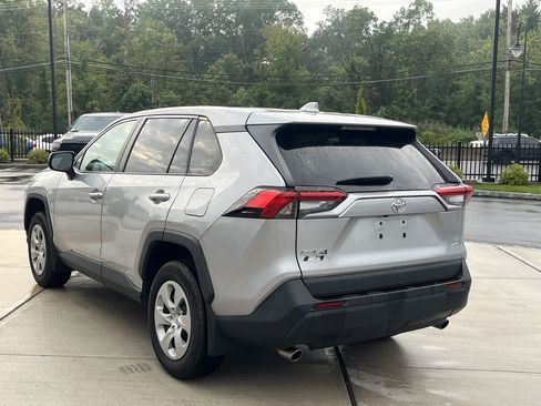 Certified 2023 Toyota RAV4 LE AWD/4WD image 4