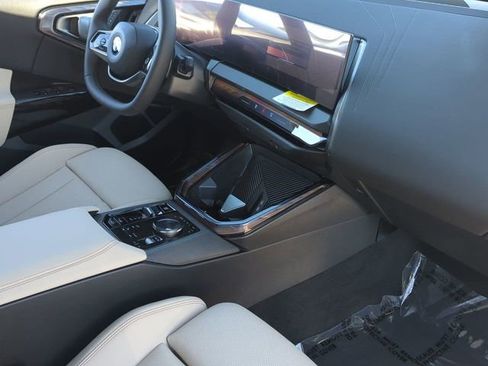 Used 2026 BMW X3 xDrive30 w/ Premium Package image 12