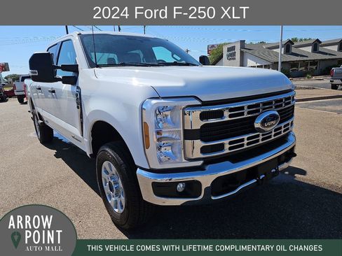 Used 2024 Ford F250 XLT AWD/4WD image 2