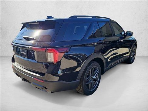 New 2026 Ford Explorer ST-Line w/ ST-Line Street Pack image 5