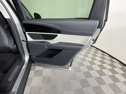 Used 2025 Lincoln Nautilus Premier AWD/4WD image 24