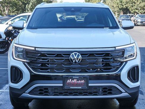 New 2026 Volkswagen Atlas Cross Sport SE FWD image 2
