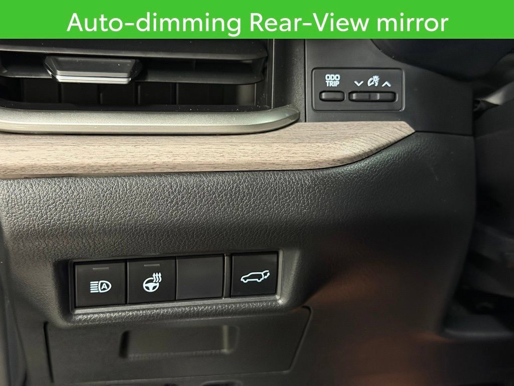 Used 2024 Toyota Grand Highlander AWD image 33