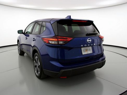 Used 2025 Nissan Rogue SV FWD image 6