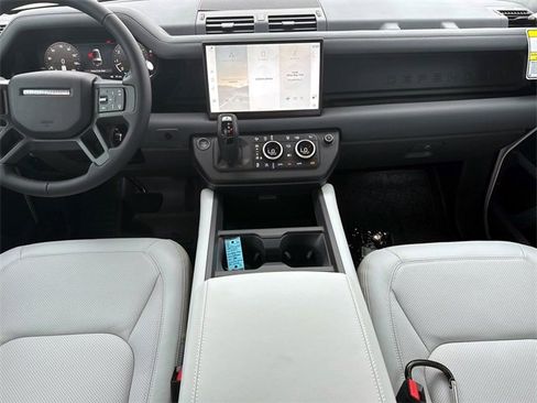 New 2025 Land Rover Defender 130 X-Dynamic SE image 14