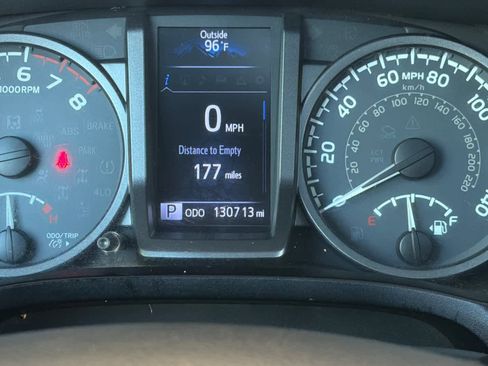 Used 2019 Toyota Tacoma TRD Off-Road w/ TRD Premium Off Road Package AWD/4WD image 29