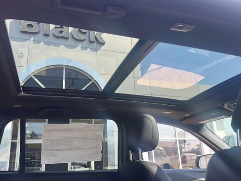 New 2026 Jeep Cherokee Limited image 10