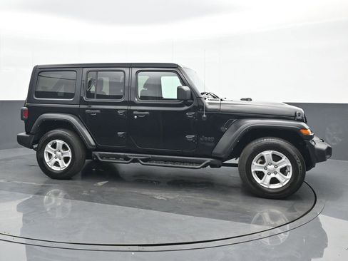Used 2021 Jeep Wrangler Unlimited Sport image 8