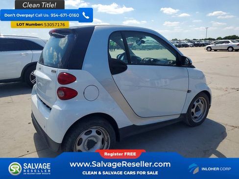 Used 2015 smart fortwo pure RWD image 4