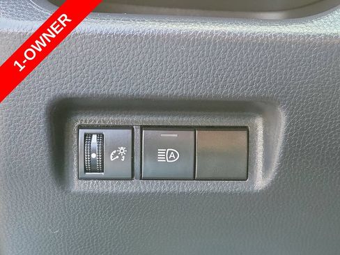 Used 2024 Toyota RAV4 XLE FWD image 24