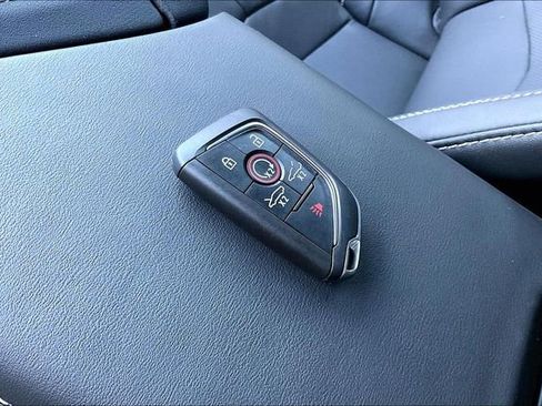 Used 2025 Chevrolet Corvette Stingray Coupe w/ Battery Protection Package RWD image 34