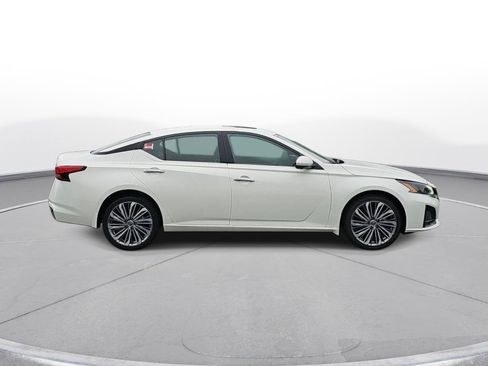 Used 2023 Nissan Altima 2.5 SL AWD/4WD image 5