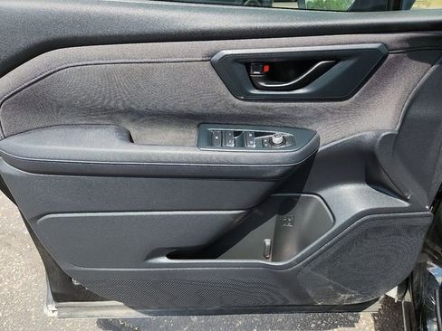 Certified 2025 Subaru Forester Premium AWD/4WD image 14