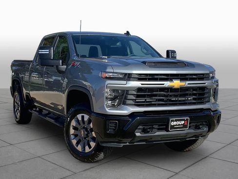 Used 2026 Chevrolet Silverado 2500 Custom w/ Z71 Off-Road Package AWD/4WD image 3