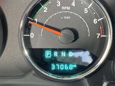 Used 2018 Jeep Wrangler Unlimited Sahara w/ Connectivity Group image 18