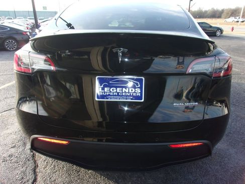 Used 2021 Tesla Model Y Performance image 5