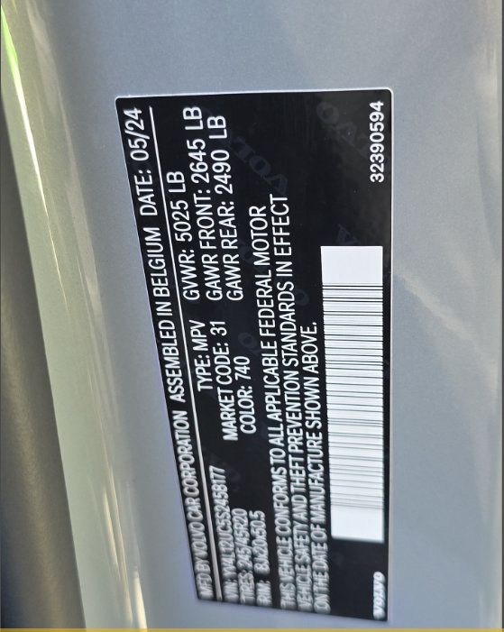 Used 2025 Volvo XC40 B5 Plus w/ Protection Package Premier AWD/4WD image 17