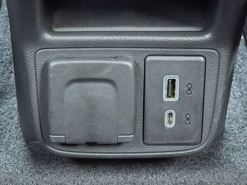 Certified 2022 Chevrolet TrailBlazer ACTIV w/ Technology Package FWD image 16