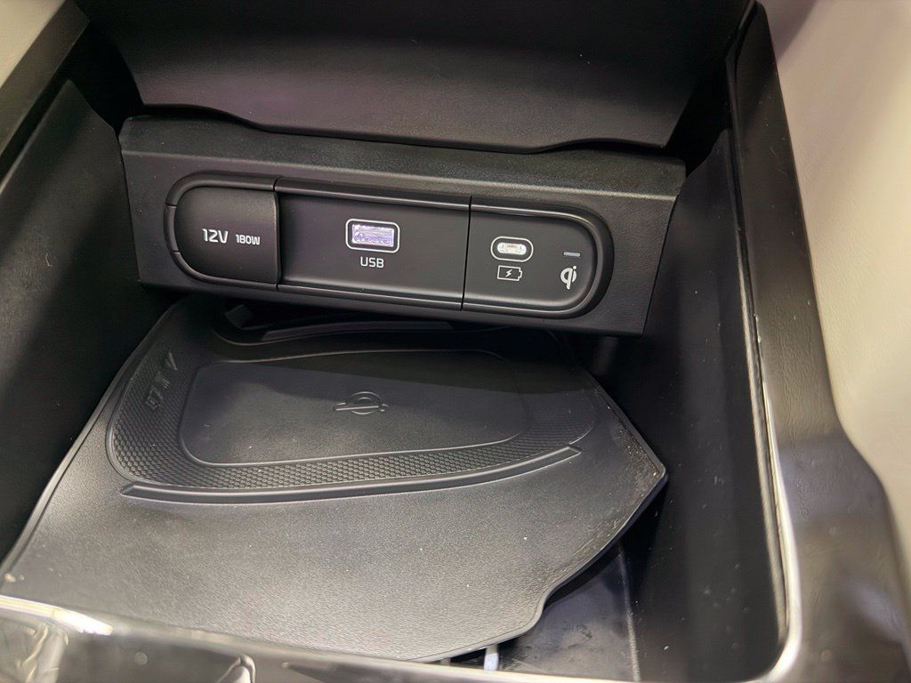 Used 2023 Kia Telluride EX w/ EX Captain's Chair Package AWD/4WD image 35
