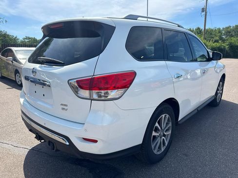 Used 2014 Nissan Pathfinder SV w/ Trailer Tow Package AWD/4WD image 5