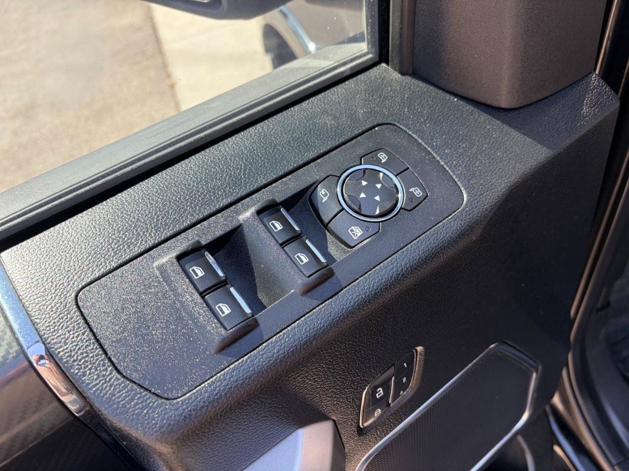 Used 2018 Ford F150 Lariat w/ Equipment Group 502A Luxury AWD/4WD image 10