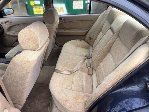 Used 1998 Nissan Maxima SE image 18