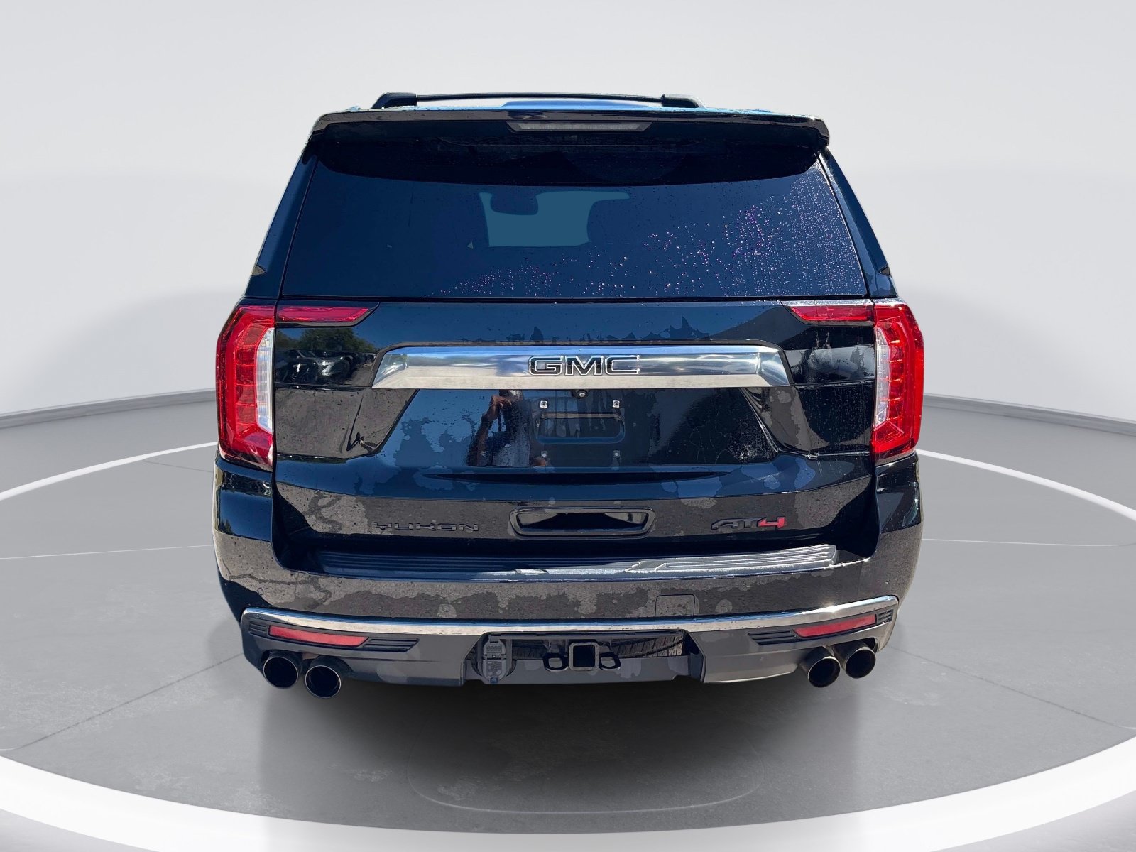 Used 2023 GMC Yukon AT4 w/ Technology Package AWD/4WD image 7