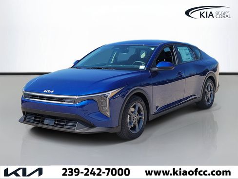 New 2026 Kia K4 FWD image 3