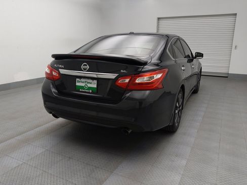 Used 2017 Nissan Altima 2.5 SL w/ 2.5 Technology Package image 7