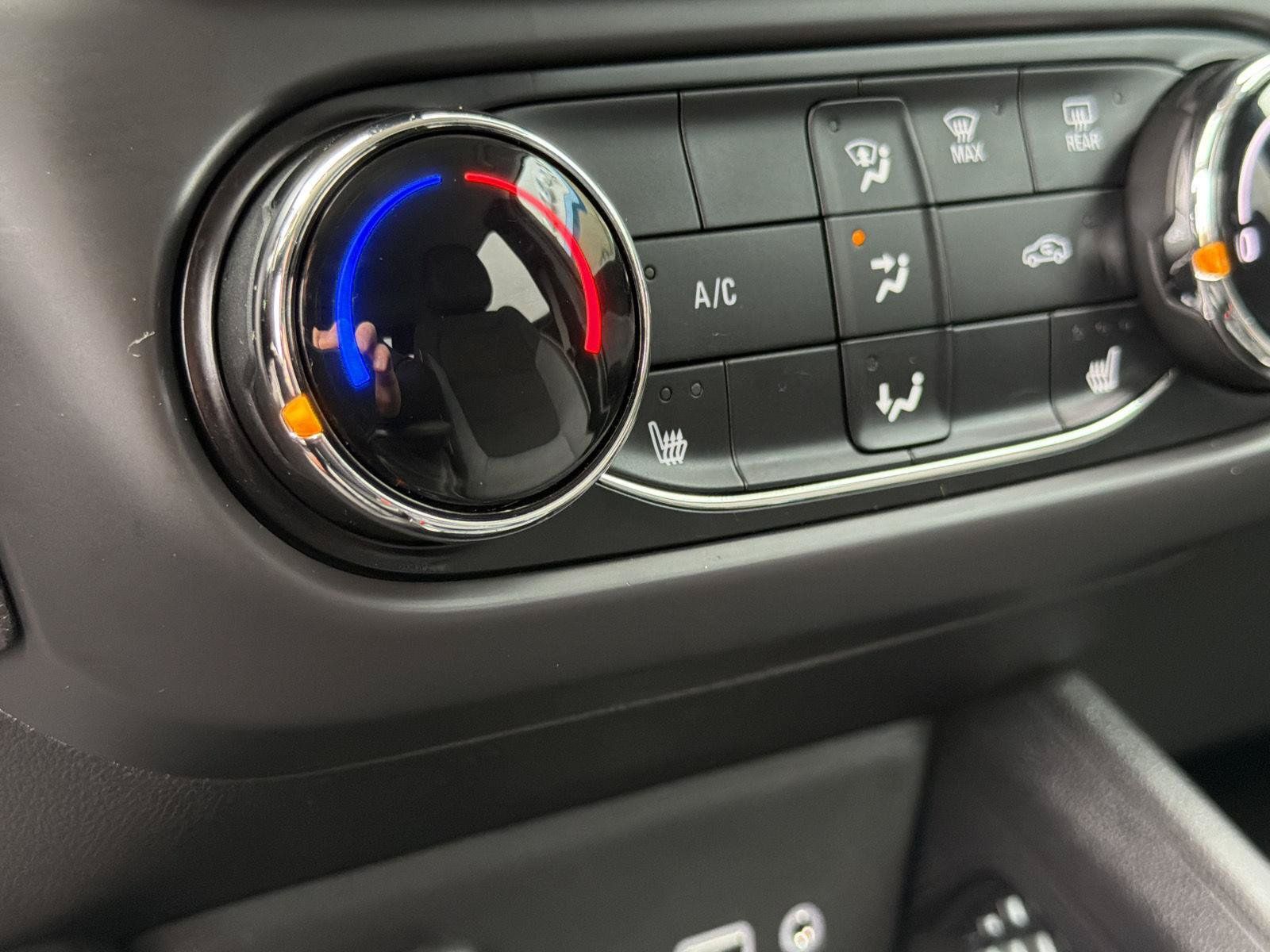 Used 2023 Chevrolet TrailBlazer LT FWD image 26