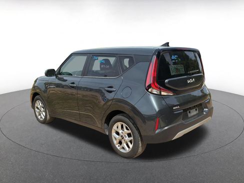 Used 2025 Kia Soul LX w/ LX Technology Package image 11