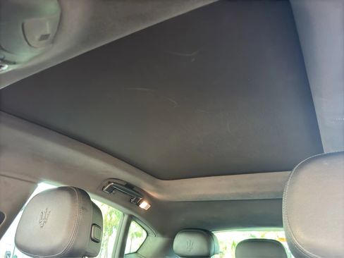 Used 2020 Maserati Levante S image 35