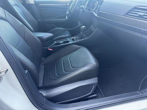 Used 2019 Volkswagen Jetta SEL Premium FWD image 19