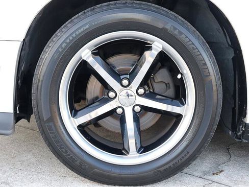 Used 2011 Dodge Challenger SE image 33