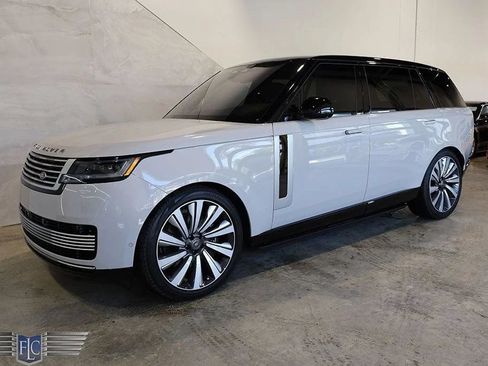 Used 2023 Land Rover Range Rover SV AWD/4WD image 1