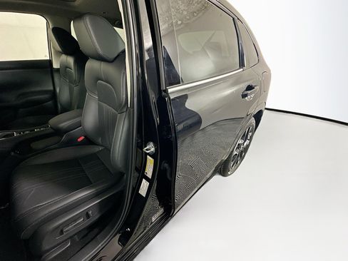 Used 2027 Honda HR-V EX-L image 12