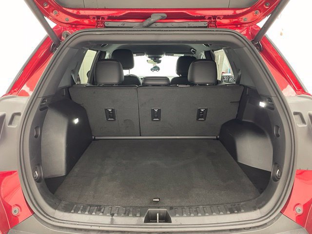 Used 2025 GMC Terrain Elevation w/ Elevation Premium Package FWD image 20