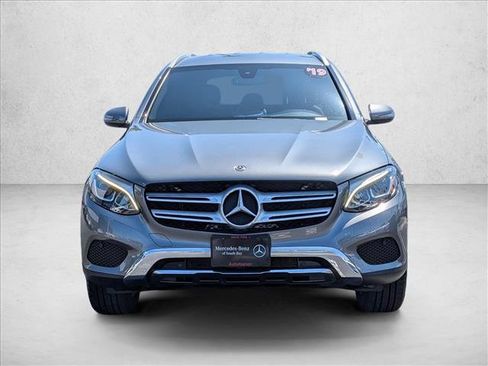 Used 2019 Mercedes-Benz GLC 350e 4MATIC image 2